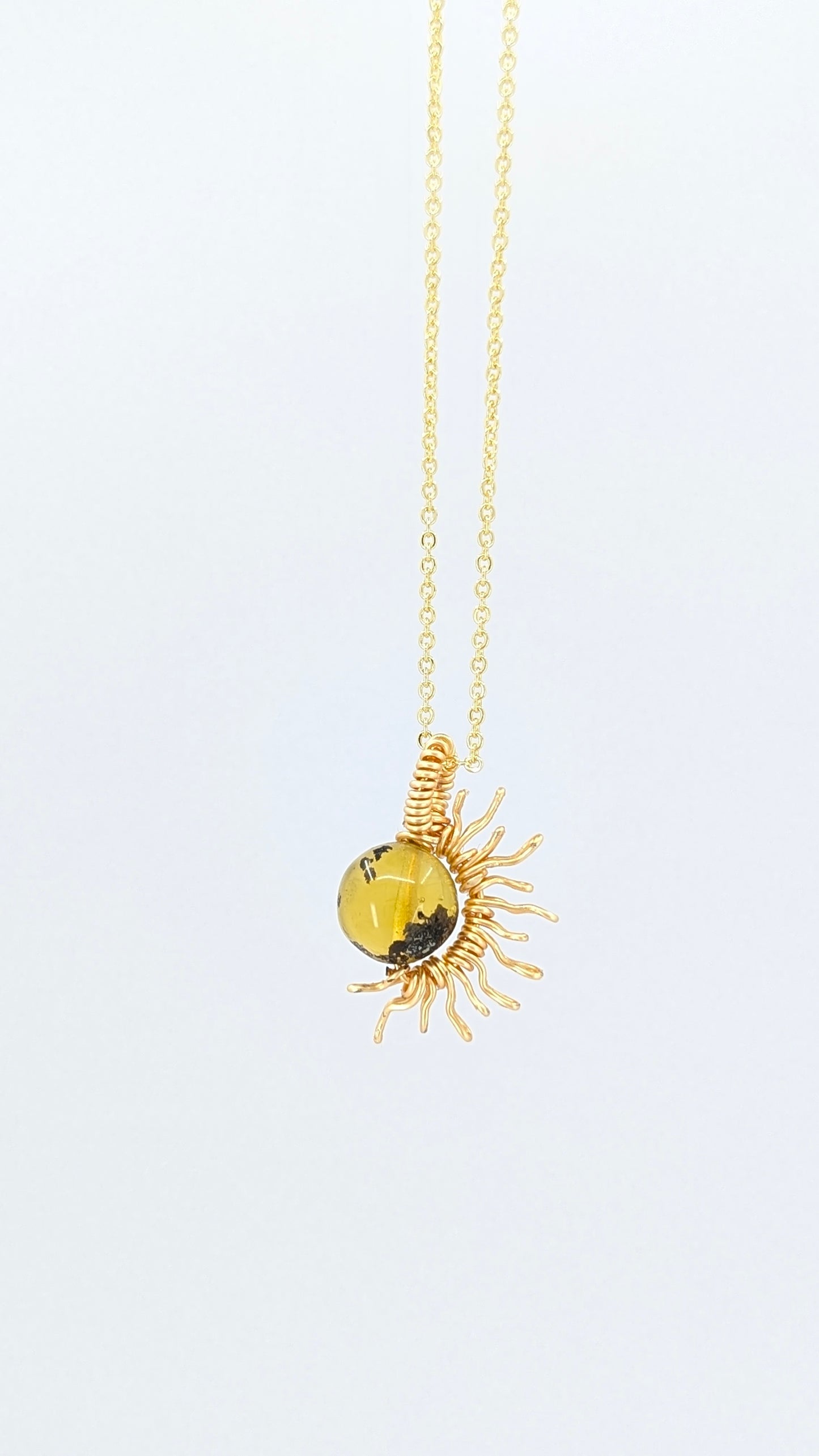 Dawn Amber Necklace – Gold Tone (Warm Rounded Amber)