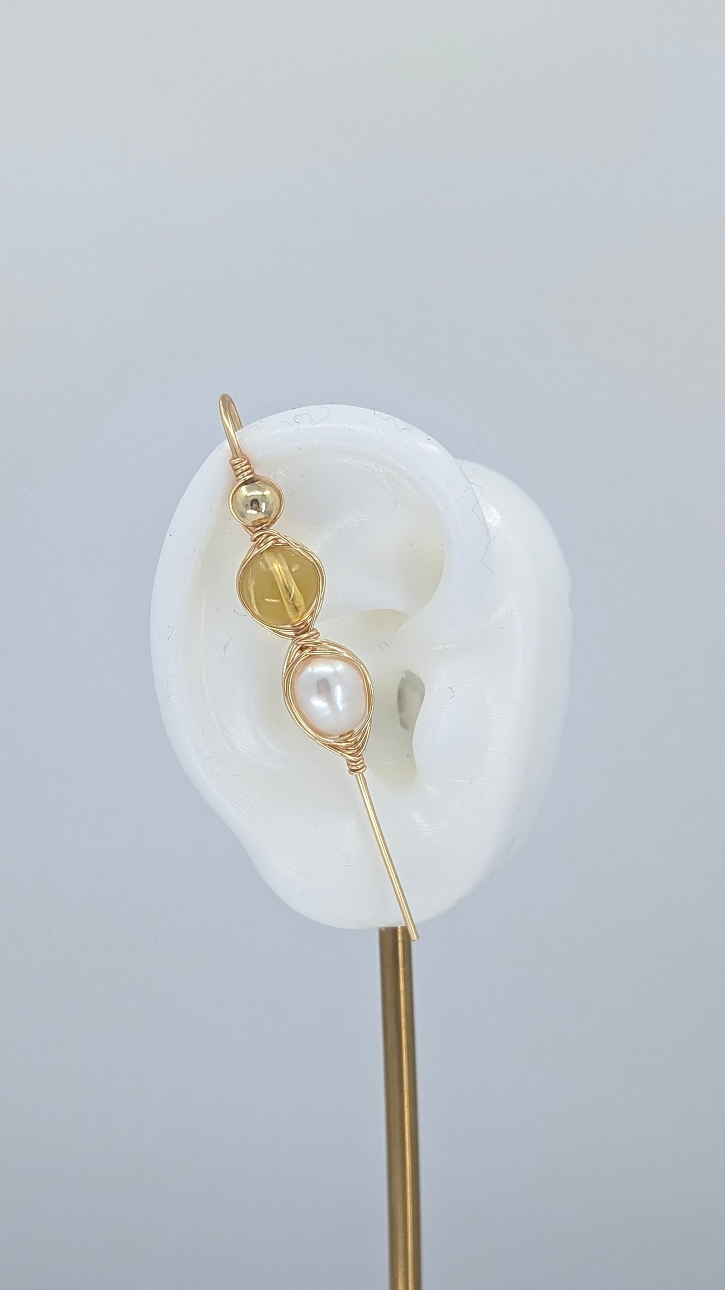 Amber and Pearl ear pin