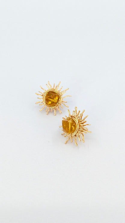 Aura solis Amber sunshine stud earring