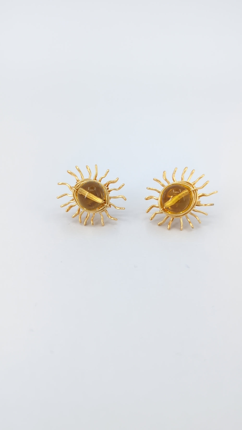 Aura Dorado Amber sunshine stud earring