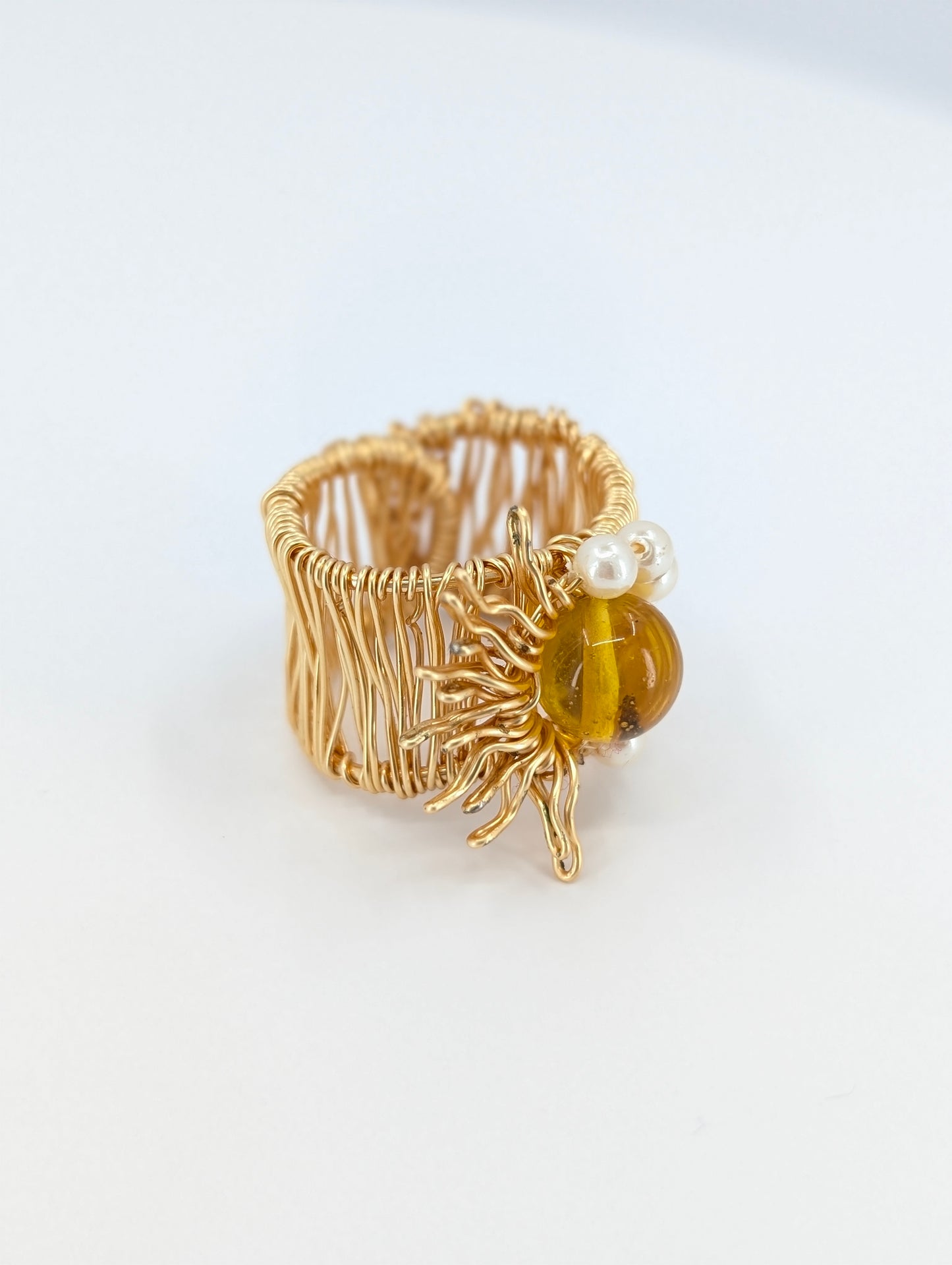 Sunset Half river pearl sunshine with amber ring