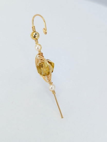 Amber halo ear pin