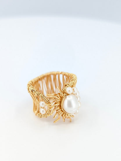Half river pearls sunshines adjustable ring