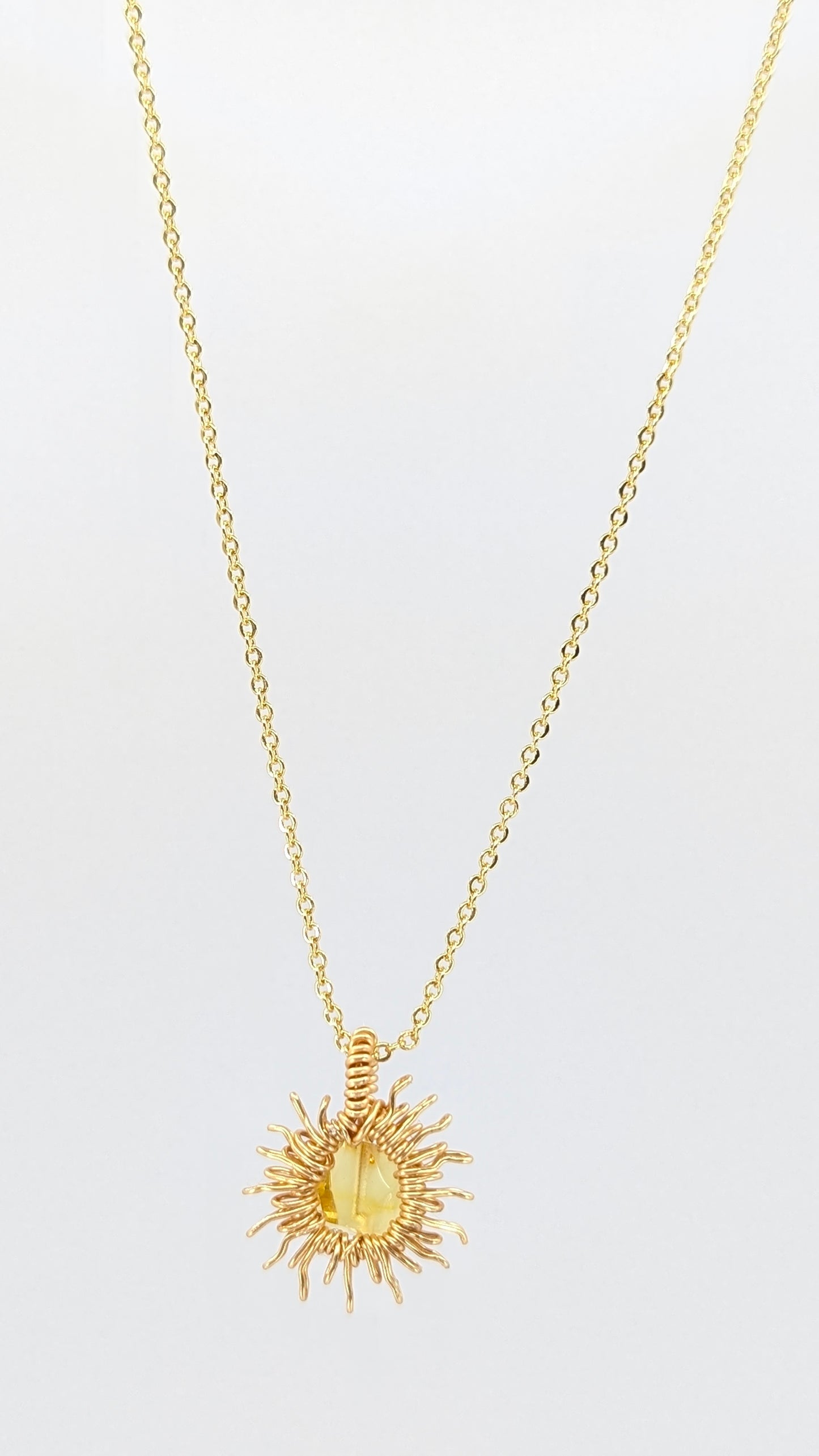 Amber Sunshine Necklace – Gold Tone (Geometric Amber)