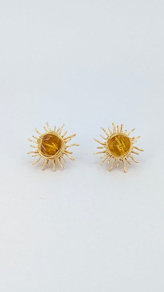 Aura solis Amber sunshine stud earring