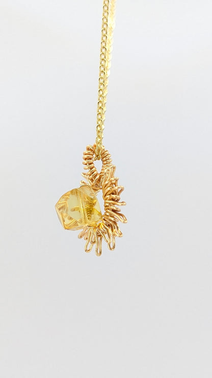 Amber Sunshine Necklace – Gold Tone (Geometric Amber)