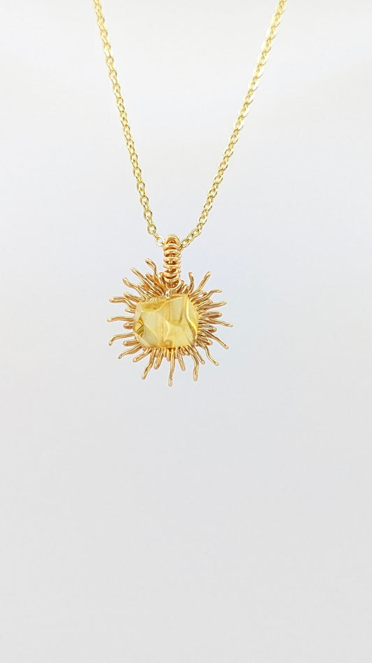 Amber Sunshine Necklace – Gold Tone (Geometric Amber)