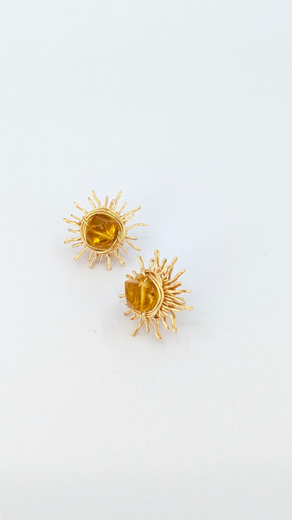 Aura solis Amber sunshine stud earring
