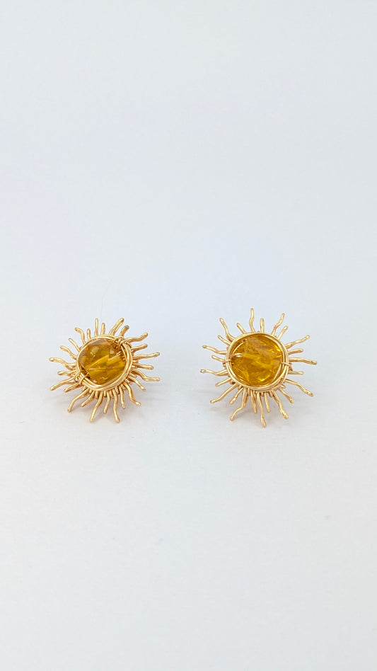 Sun Aura Amber sunshine stud earring