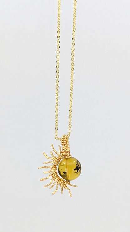 Dawn Amber Necklace – Gold Tone (Warm Rounded Amber)