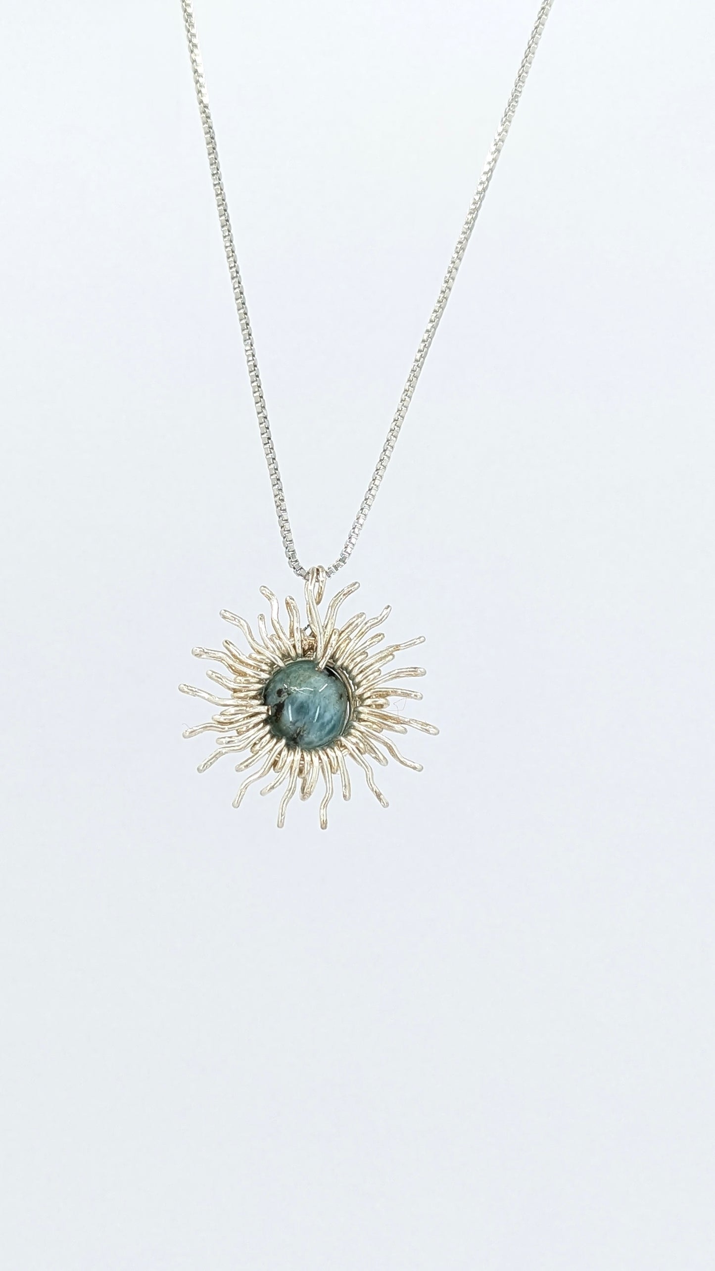 Sunshine larimar silver color necklace