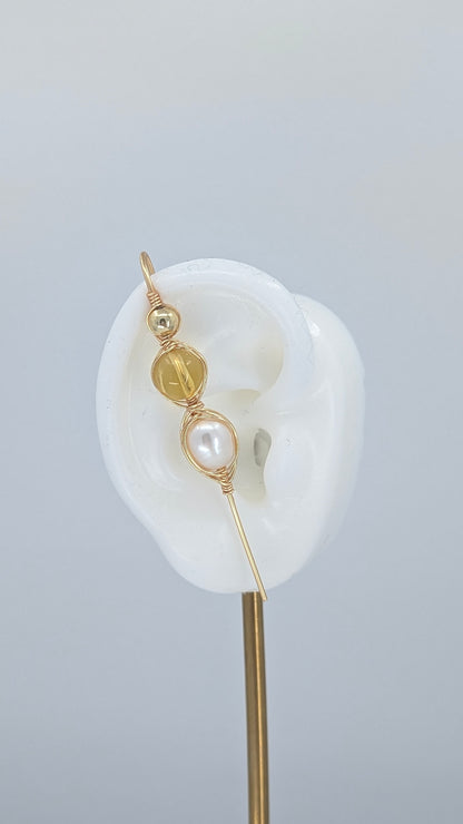 Amber and Pearl ear pin